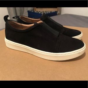 Sofft brand black suede sneakers - worn 2-3 times, too big for me — like new!